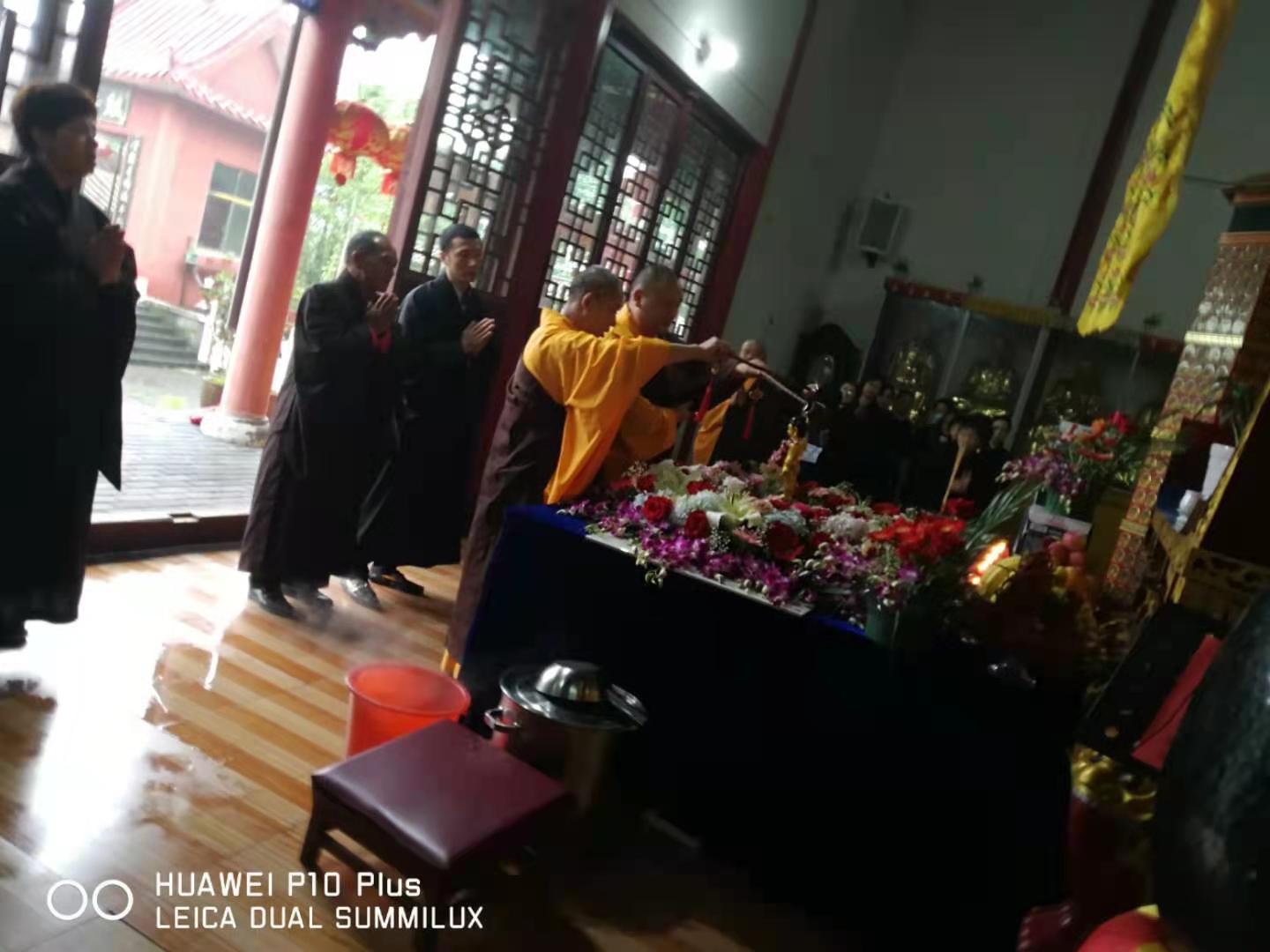金汇彩释迦牟尼佛圣诞法会圆满